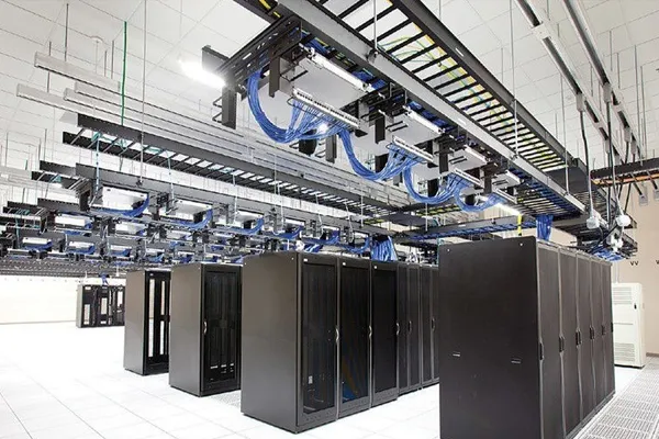 மூடப்பட்ட பஸ்பார் டிரங்கிங் அமைப்புகளுக்கான பயன்பாட்டு காட்சிகள் என்ன?