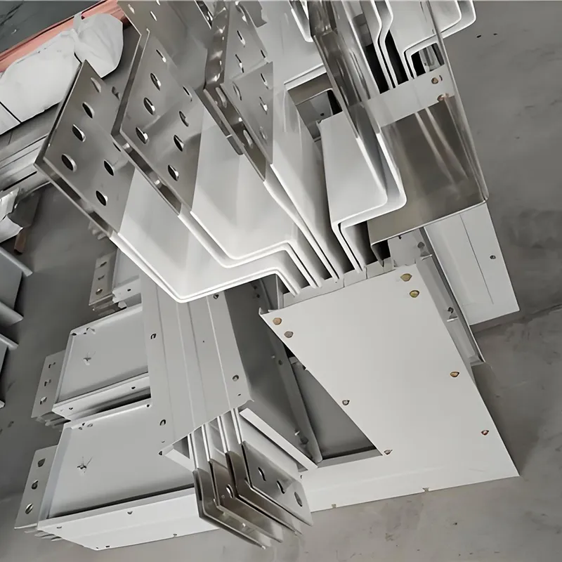 காப்பர் கண்டக்டர் சாண்ட்விச் பஸ்வே