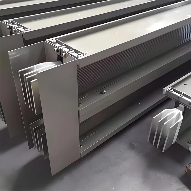 குறைந்த மின்னழுத்த சாண்ட்விச் பஸ்வே